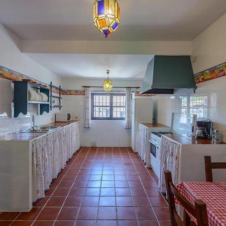 Holiday Home El Pilarillo Piscina Compartida Alcaucín Zewnętrze zdjęcie