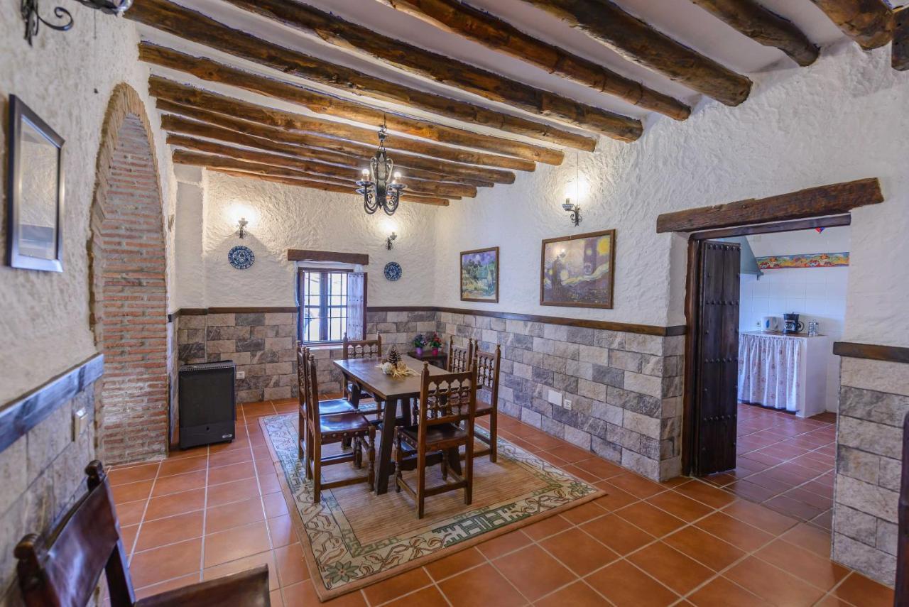Holiday Home El Pilarillo Piscina Compartida Alcaucín Zewnętrze zdjęcie
