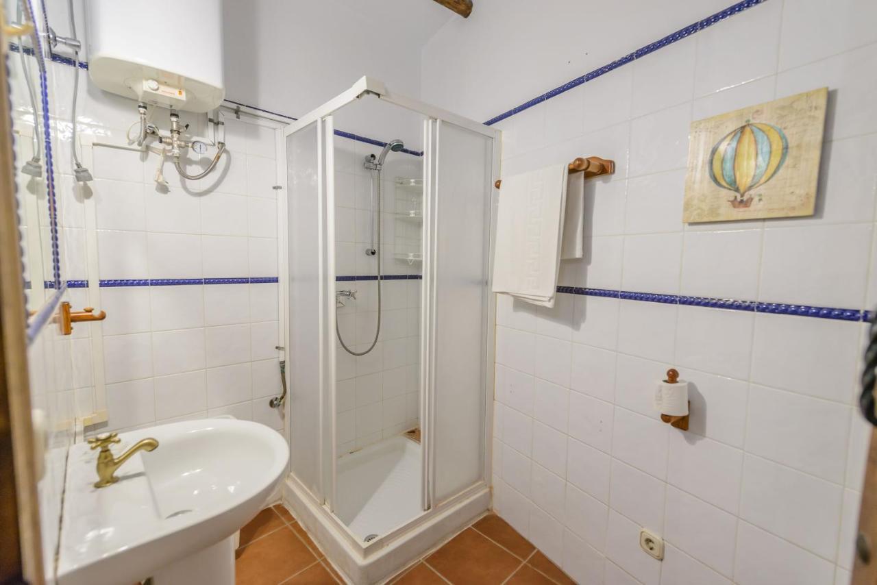 Holiday Home El Pilarillo Piscina Compartida Alcaucín Zewnętrze zdjęcie