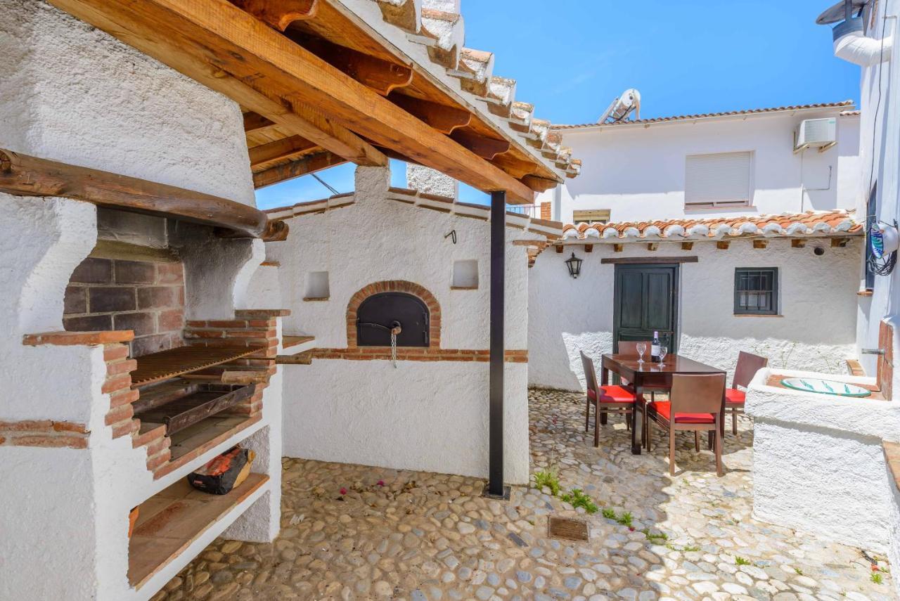 Holiday Home El Pilarillo Piscina Compartida Alcaucín Zewnętrze zdjęcie